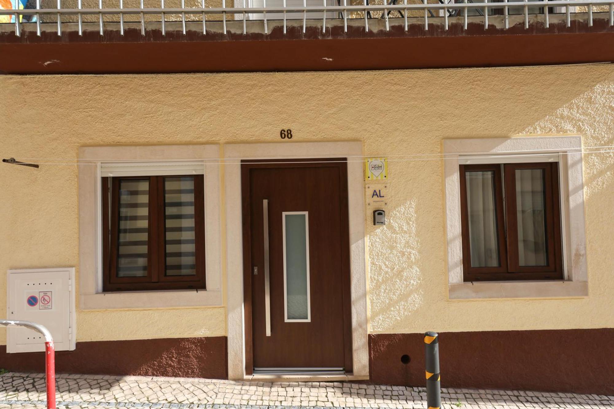 Dina Beach House Quinzico Nazare Exterior photo