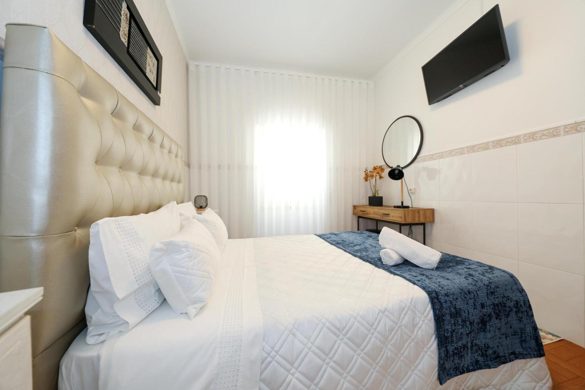 Dina Beach House Quinzico Nazare Exterior photo